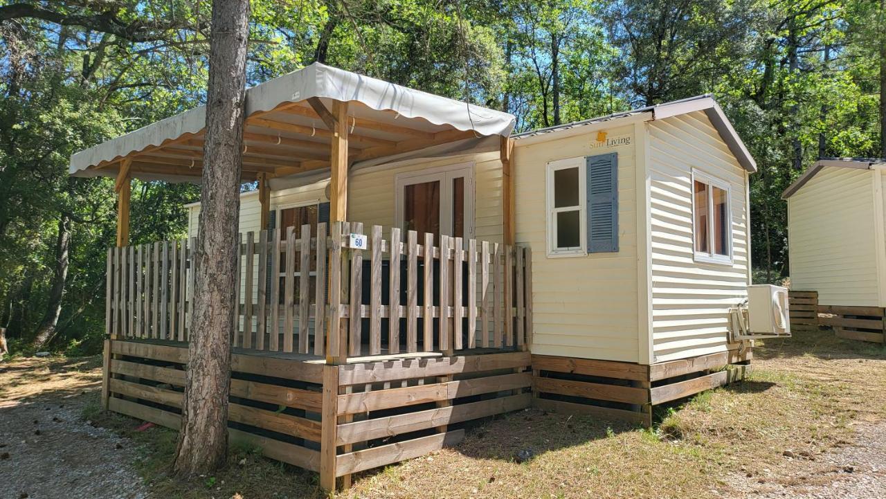 Camping De Graniers Monoblet Eksteriør billede