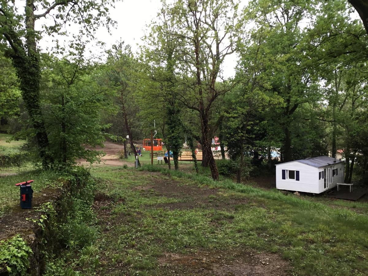 Camping De Graniers Monoblet Eksteriør billede