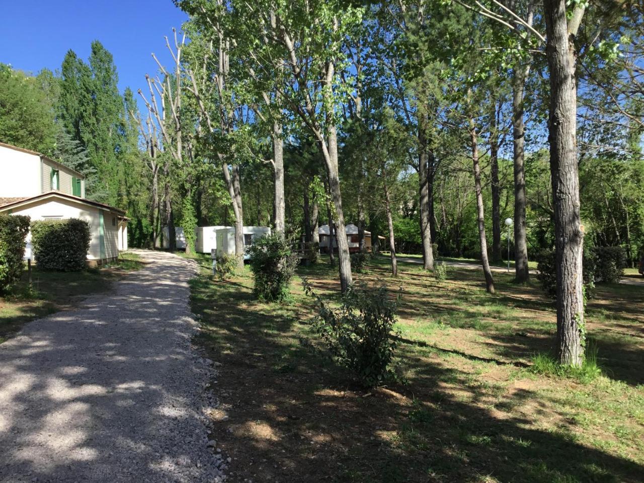 Camping De Graniers Monoblet Eksteriør billede