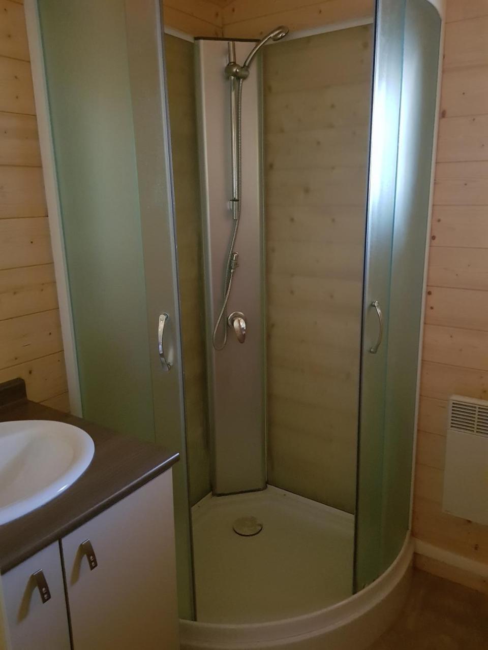 Camping De Graniers Monoblet Eksteriør billede